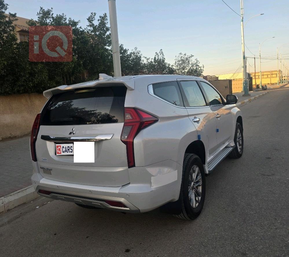 ميتسوبيشي باجيرو سبورت